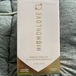 High on Love Bath Oil 