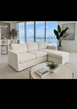 Sectional sofa W/Chaise
