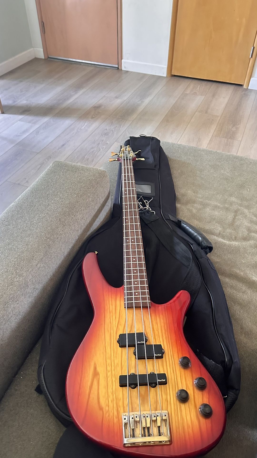 Fender Prophecy Bass