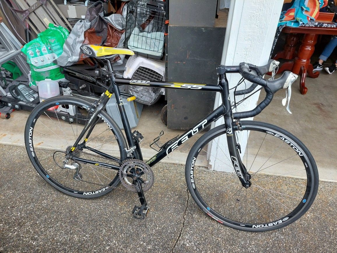 Nice road bike for a cell