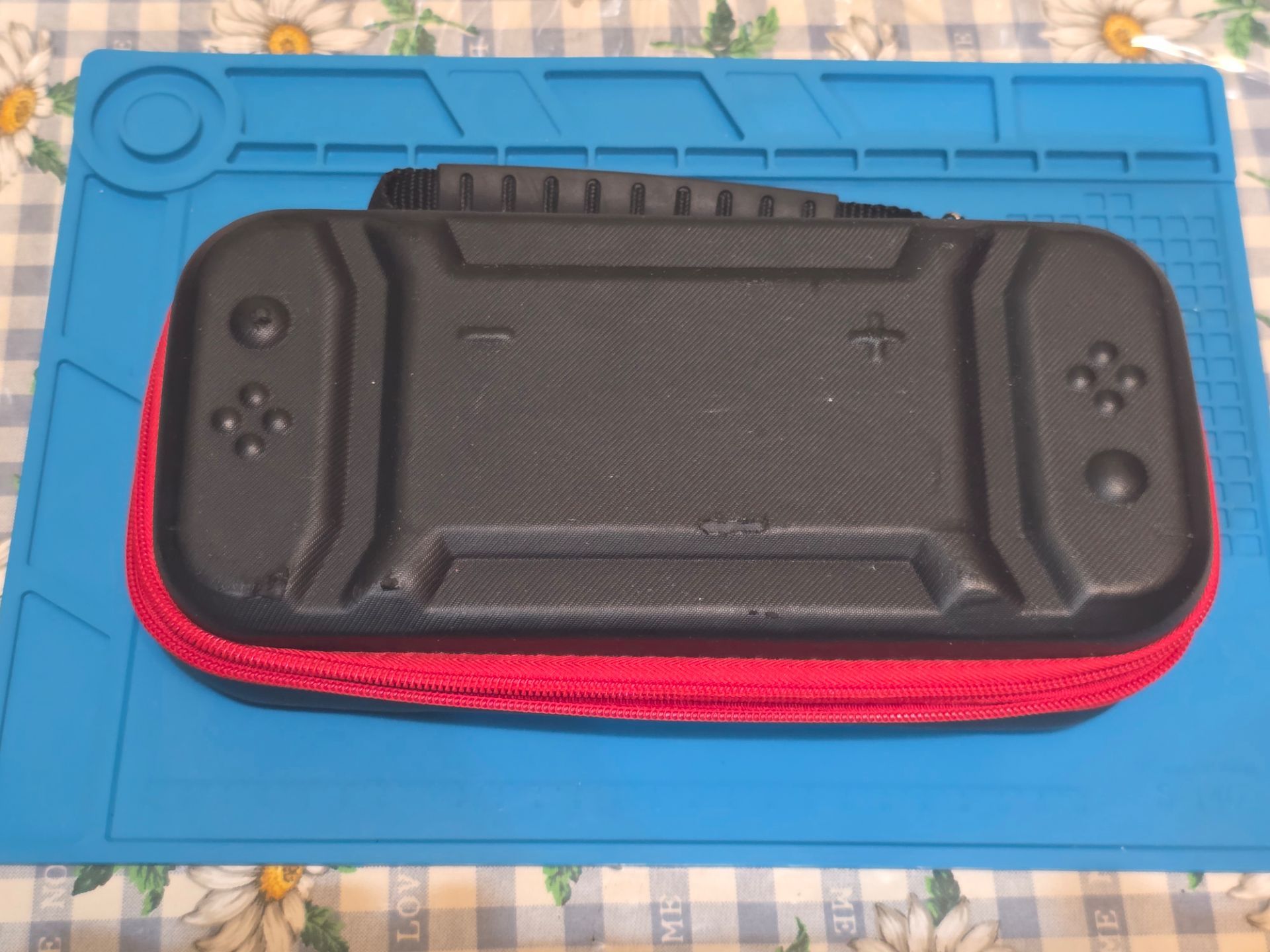Nintendo Switch carrying case