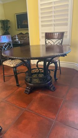 Dining Table Set – Table + 4 Chairs
