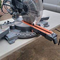 Mitter Saw 