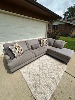 *Free Delivery* 🚚 Gray Fabric Sectional Sofa with Chaise