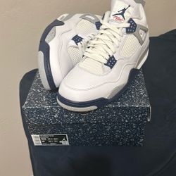 12.5 New Jordan 4s Midnight Navy
