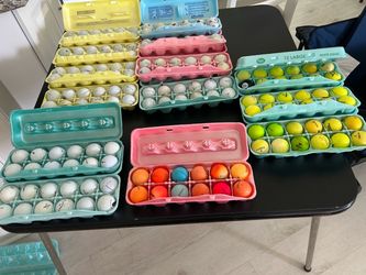 Large Lot of Used Golf Balls Mixed Colors