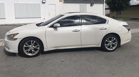 Nissan Maxima