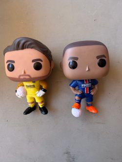 Funko POP! Soccer (Football): Paris Saint-Germain - Gianluigi Buffon Vinyl and mbappe