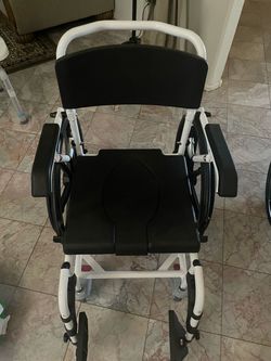 Shower Commode Wheelchair with Wheels
