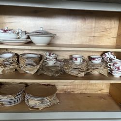 Homer Laughlin China Dinner Set - 12 Person