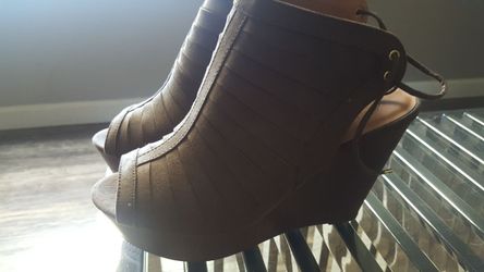 Wedges New/size 8