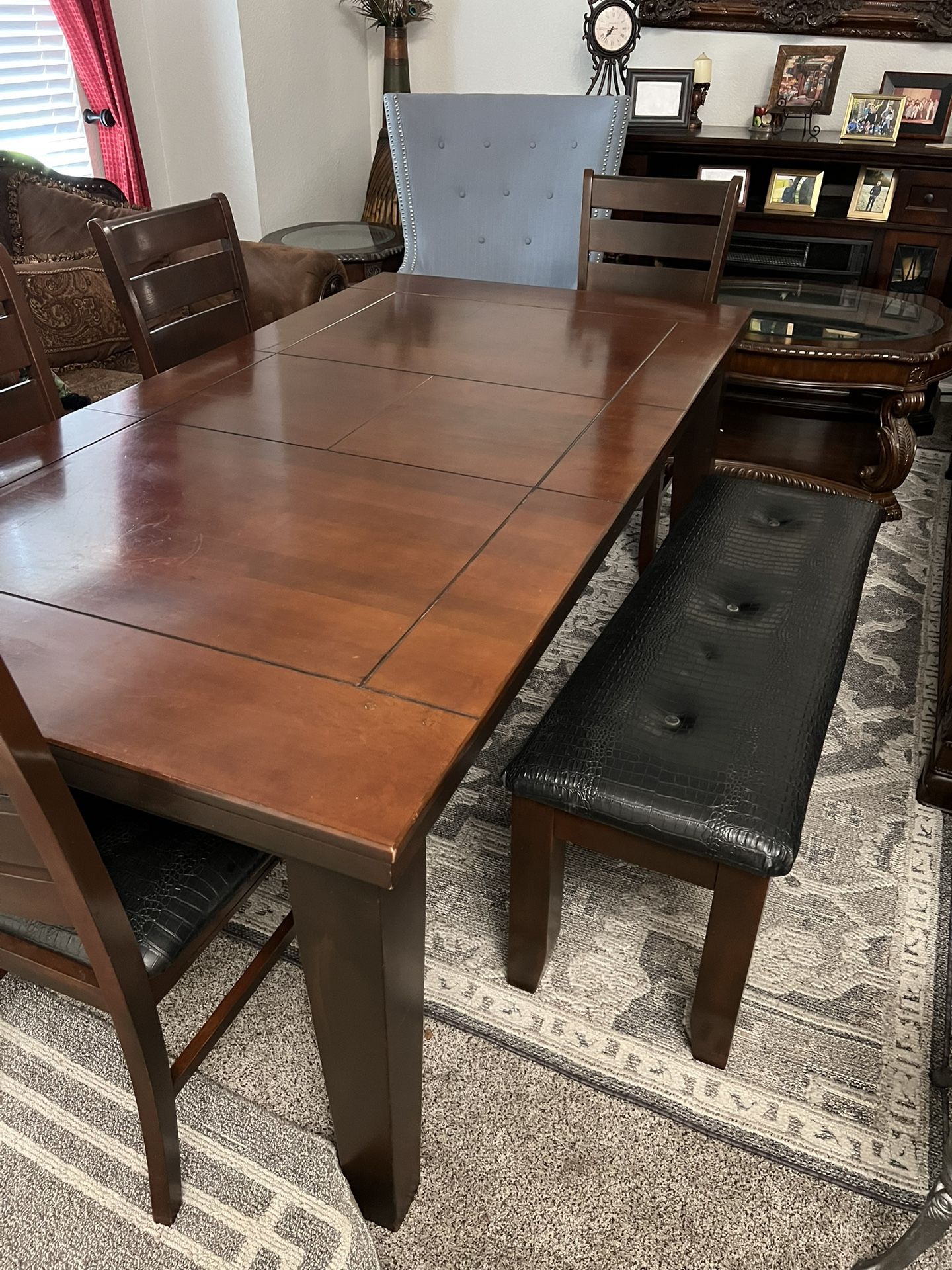 Dining Table & 4 Chairs & Bench