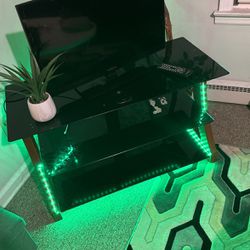 Tv Stand With Lights Plant Comes With There Is A Remote And The Tv Works Fine