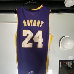 kobe bryant finals jersey