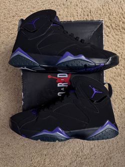 Size 9.5 (Used, damaged box) - Air Jordan 7 retro Ray Allen bucks PE black purple