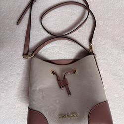 Michael Kors Mercer Medium Drawstring Bucket Messenger Bag