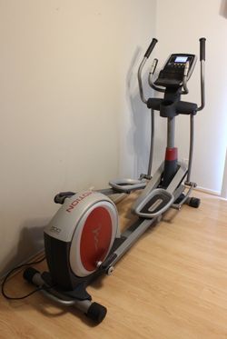 FreeMotion 500 Rear Drive Cross Trainer Elliptical Exercise