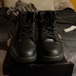 Air Jordan 1 Mid ‘Triple Black’ 2020