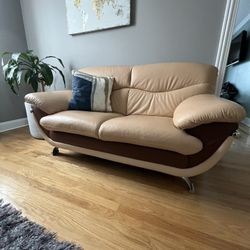 3 Couches In Near Perfect Condition 