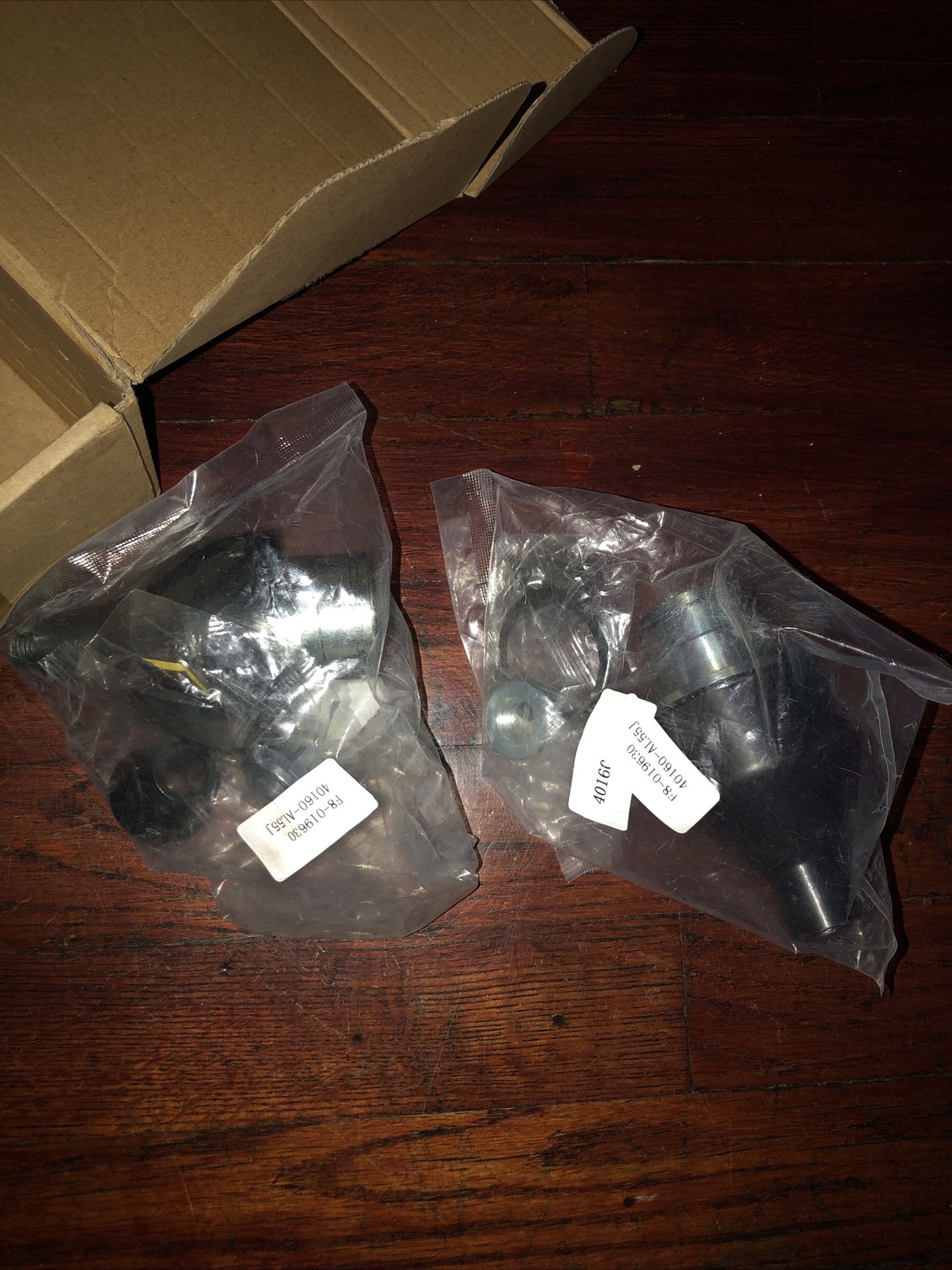 Infiniti/Nissan G35/350Z Front Lower Ball Joints