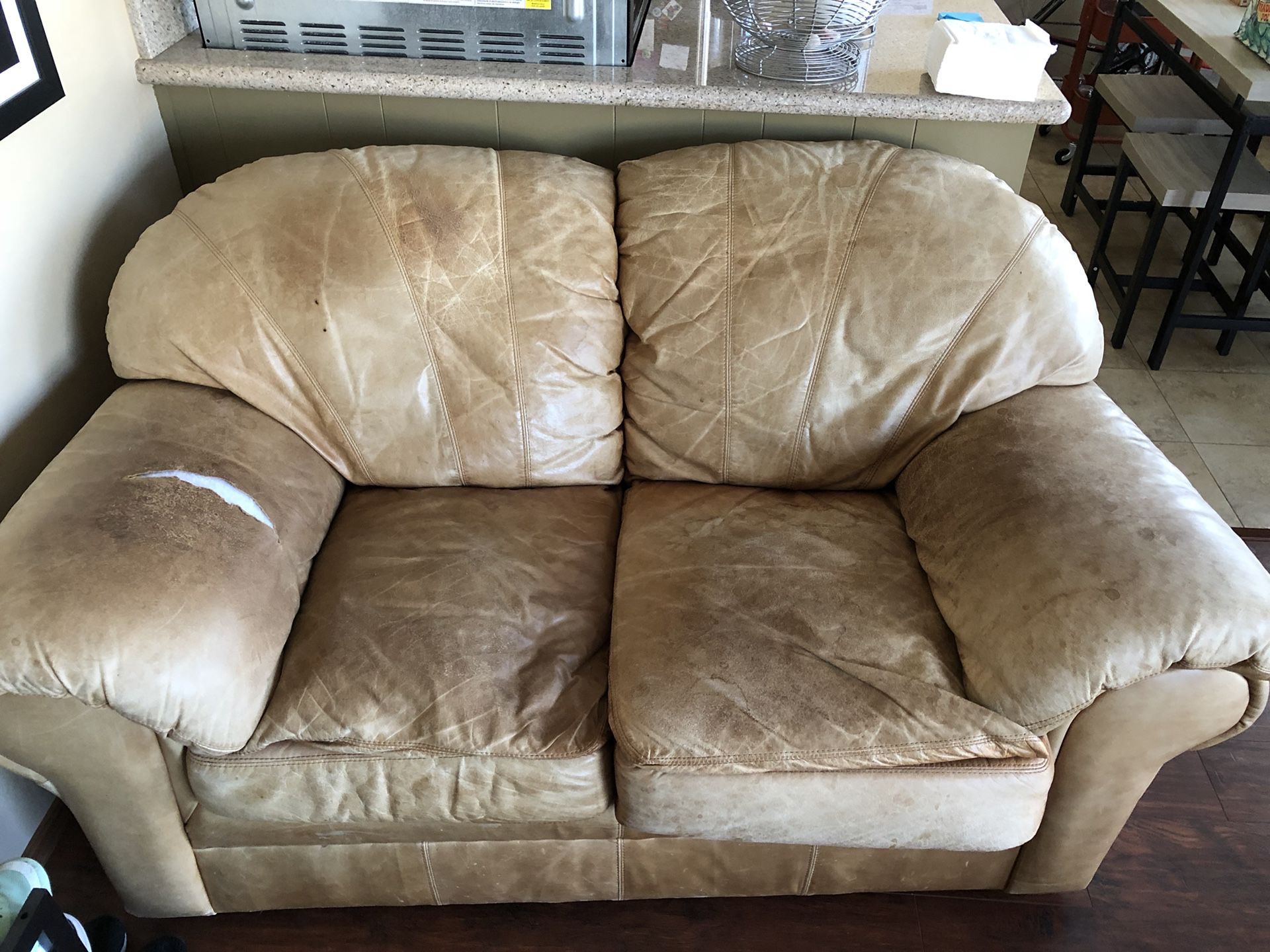2 FREE COUCHES!!!