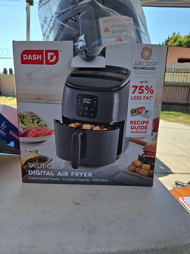 2.6 Qt Air Fryer New