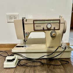 Deluxe Zig Zag Sewing Machine