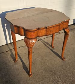 Hidden Fold-out Side Table