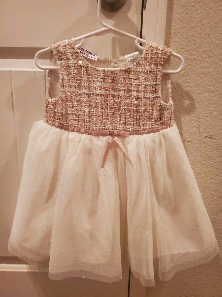 50 PIECES GIRL'S 18 MONTH - 2T CLOTHES