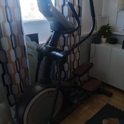 PRO-FORM ELLIPTICAL