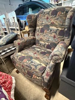Recliner wingback