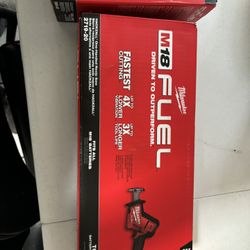 Milwaukee M18 Sawzall