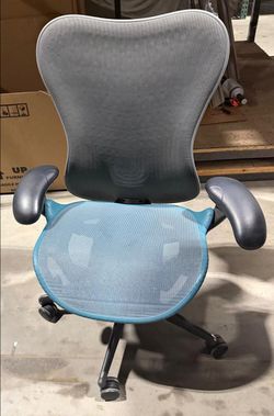 Herman Miller Mirra 2