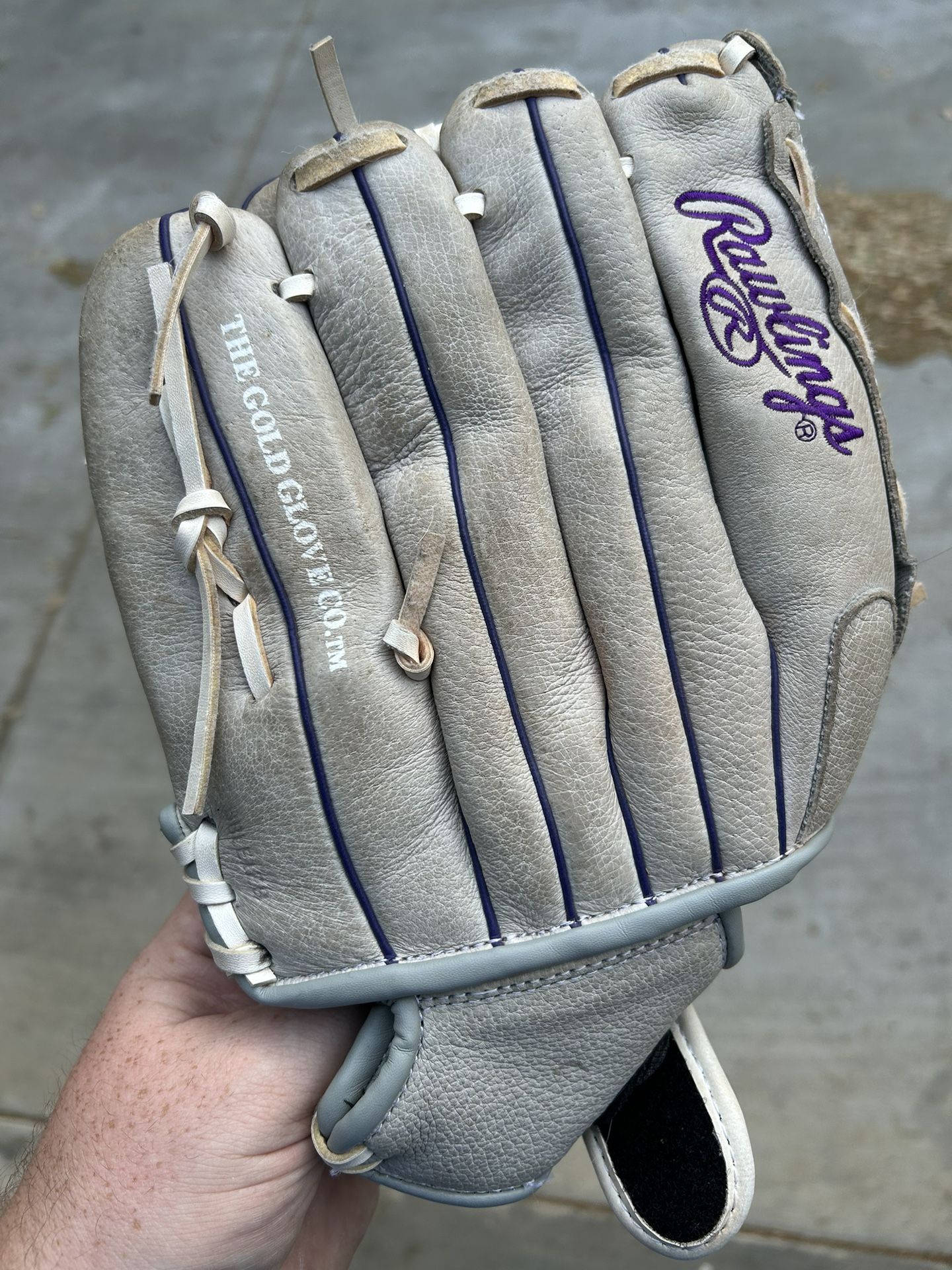 Rawlings Sure Catch 12.5" Fastpitch Glove Throws Right