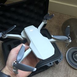 DJI Mini 2 SE Drone with Accessories