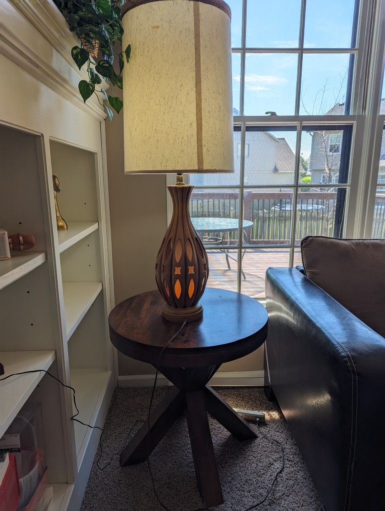 End Table with Lamp