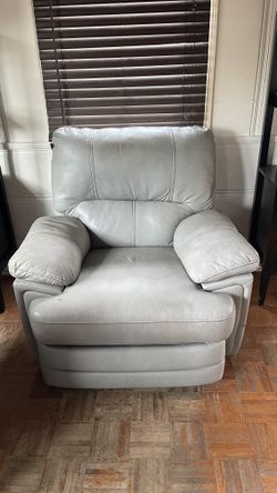 FREE Light Gray Swivel Power Recliner Armchair – Missing Part of Power Supply