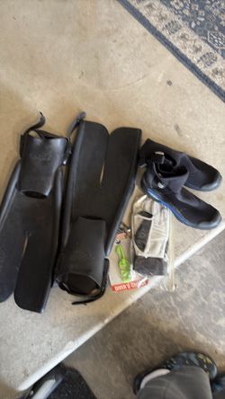 SCUBA Fins, boots, gloves Includes quality mask and snorkel
