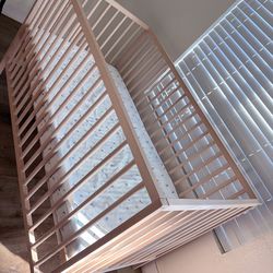 As NEW BABY BED CRIB And Mattress No Stain L54W29H34 Inch