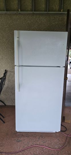 Fridge with new icemaker