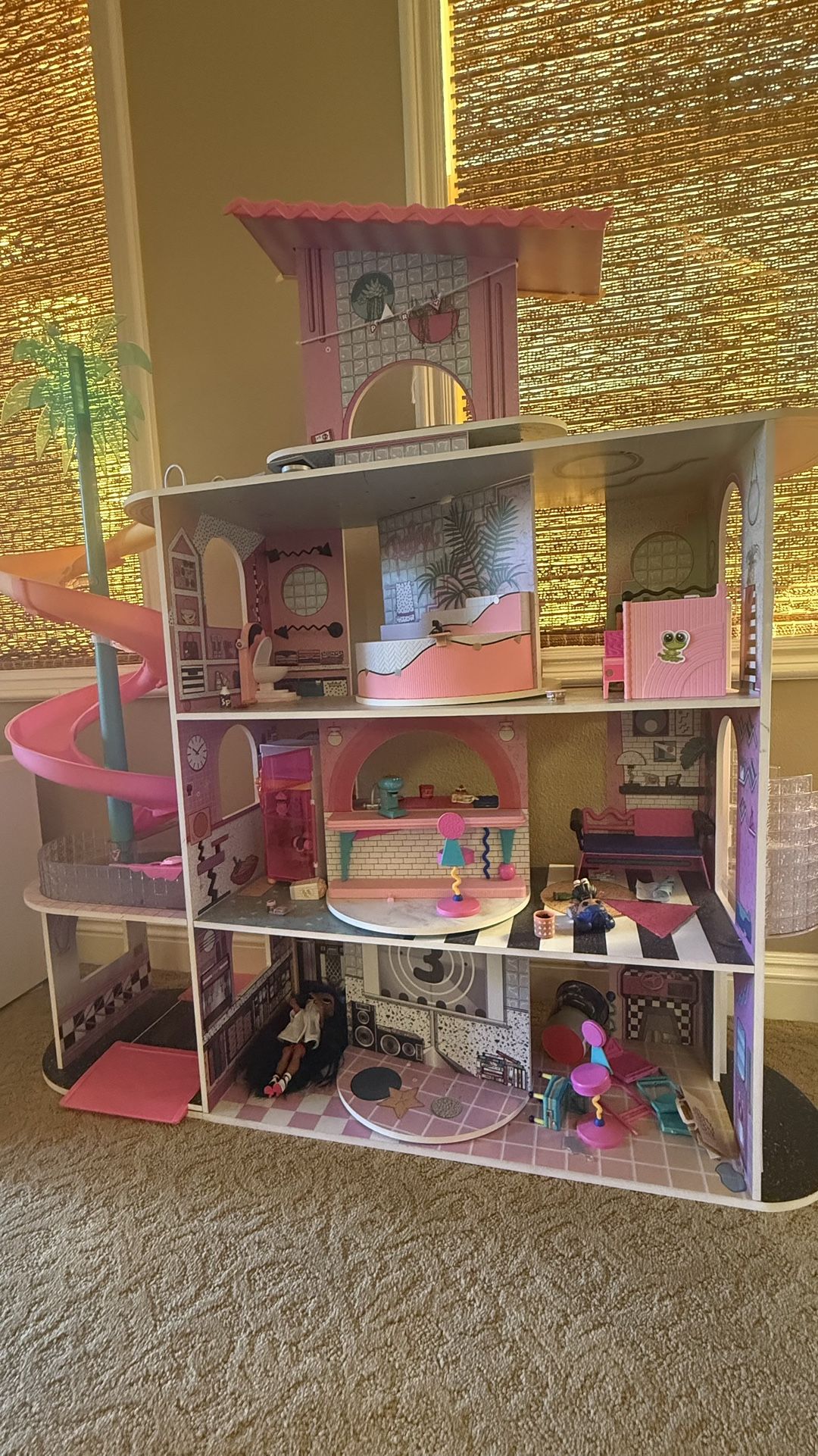 LOL Doll House