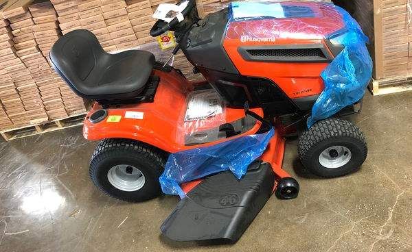 Brand New Husqvarna YTH18542 HP Hydrostatic 42 in Riding