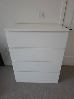 IKEA MALM 4-Drawer Dresser - White - Excellent Condition
