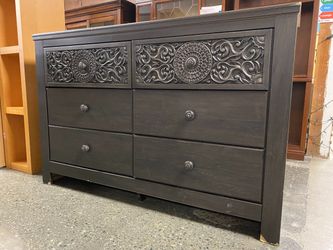 ASHLEY FURNITURE Paxberry Black 6-Drawer Low Dresser