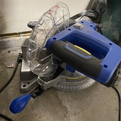 Kobalt Compact 7-1/4-in 10-Amp Single Bevel Sliding Compound Corded Miter Saw