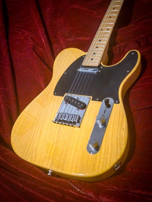 Deluxe Fender Telecaster 2015 Ash Electric Guitar Black Guard With S1 Switch