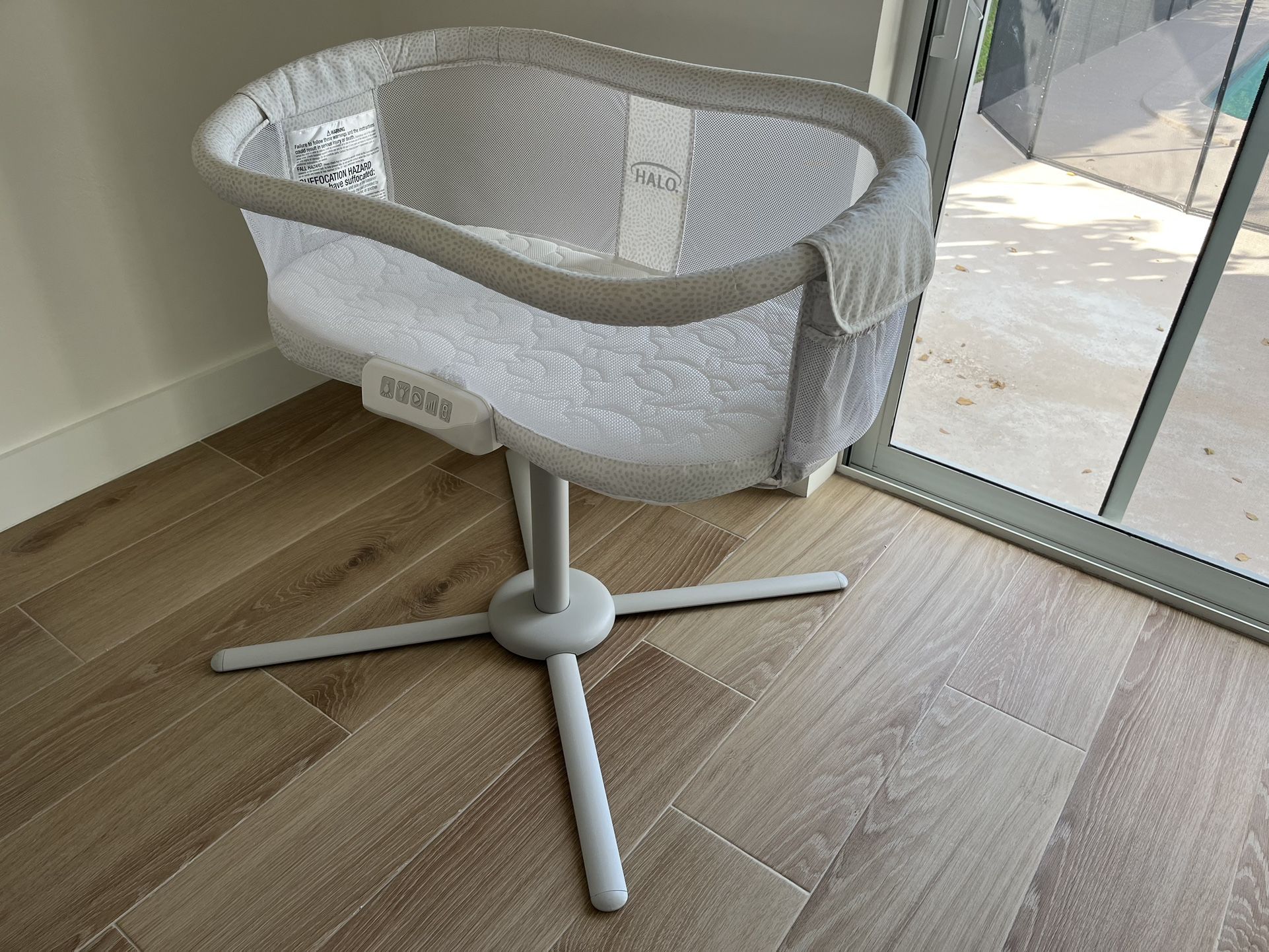 Baby Bassinet (Halo)