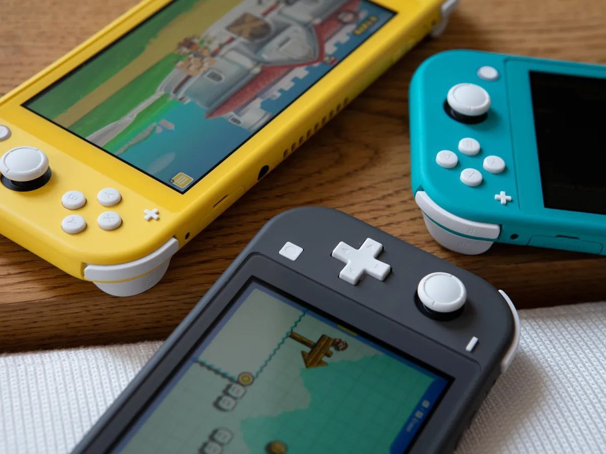 🚨 Nintendo Switch Lite Deal – Now Only $179 or $1 Down with 1-Year Warranty