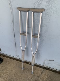 Top Shelf Orthopedic Crutches For 5’2 To 5’10