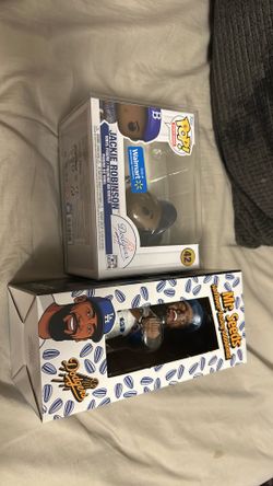 Jackie Robinson dodger Funko Pop number 42/Tesco, Hernandez, Mr. sees sunflower, tossing bobble head